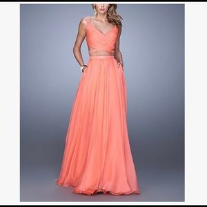 NWT - Coral Bead-Accent Strappy-Back Two-Piece V-Neck Gown - Size 4